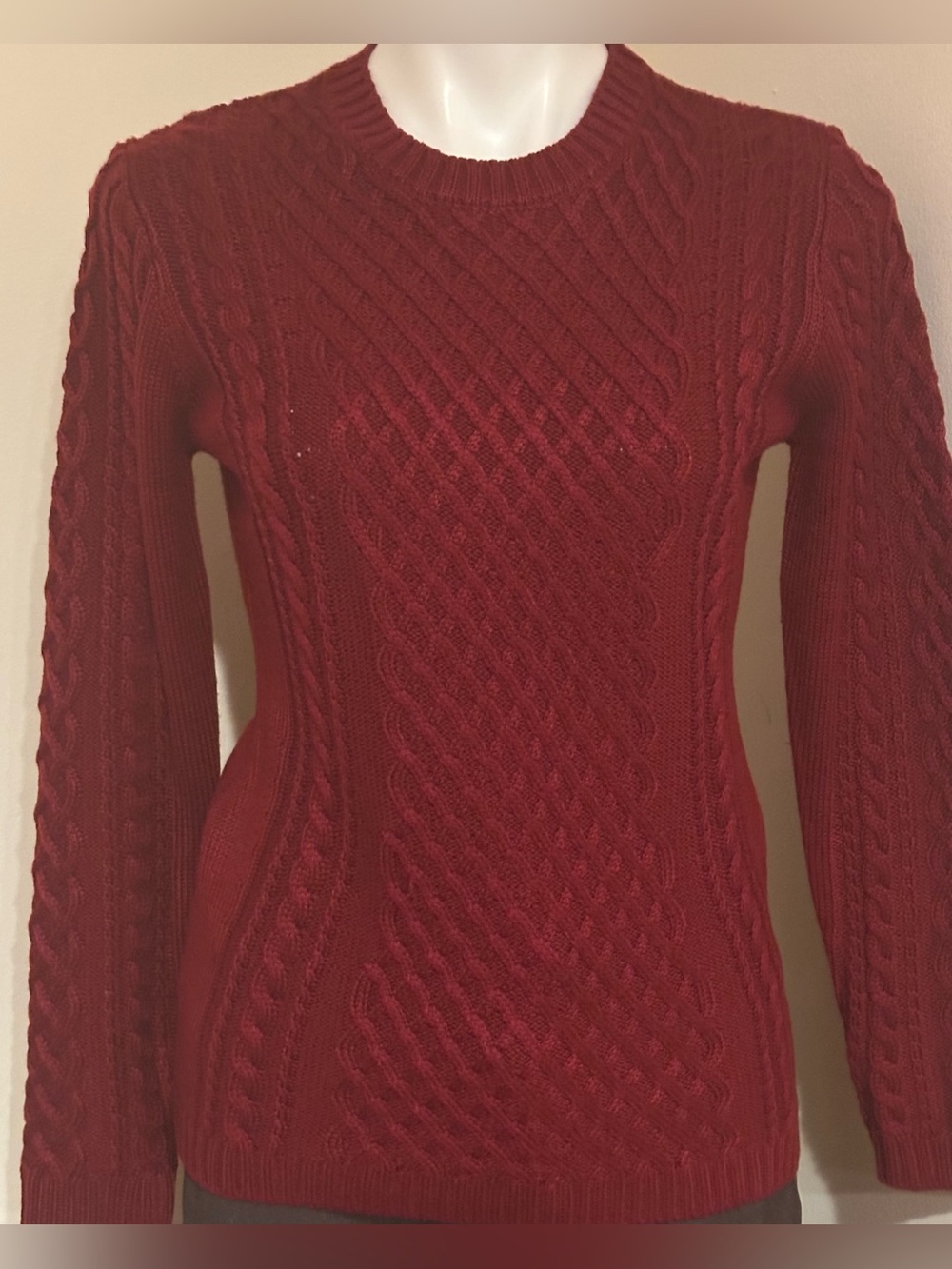 Dark Red Classic Cable Knit Crewneck Sweater. Thick Heavy Material Sz S